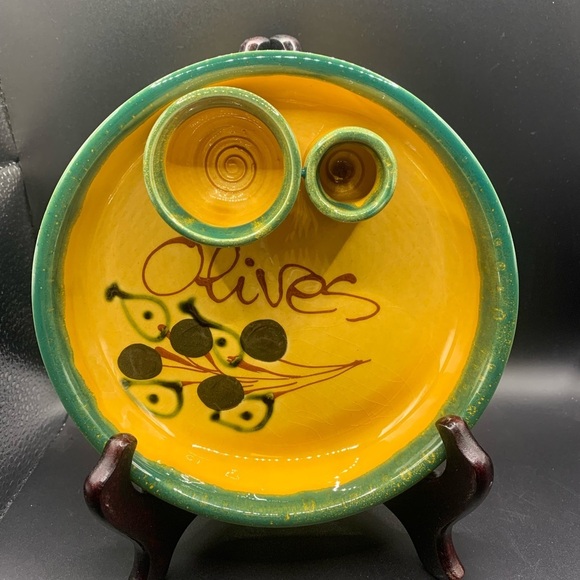 French Olive Dish W/Toothpick & Pit Bowls Gold & Green 7” Diameter - Picture 2 of 16